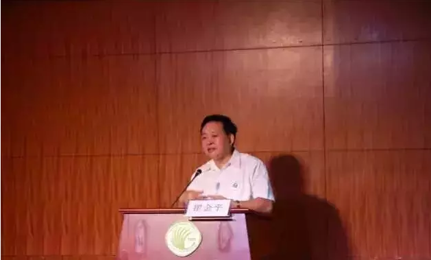 制造業(yè)轉型升級 不是單純的把活都給機器人干