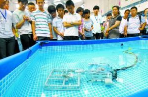 中國科學(xué)家設(shè)計出柔性遙控機(jī)器人，水中游速更快
