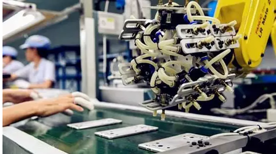 吳曉波：無人駕駛、人工智能、區(qū)塊鏈企業(yè)一半以上是騙子 機(jī)器人？NO!