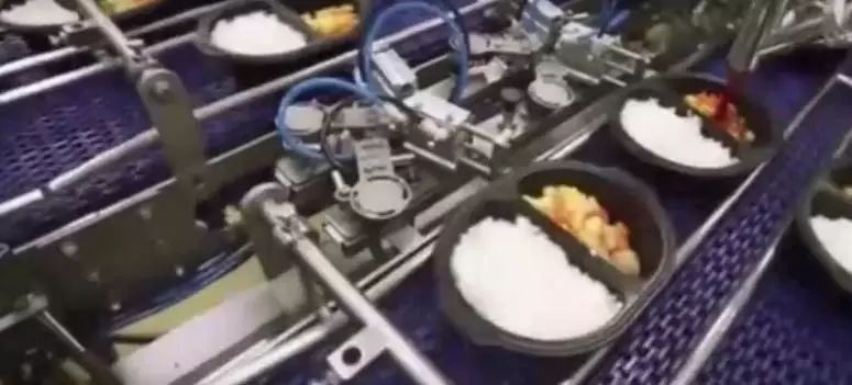快餐盒飯生產線，從淘米到最后包裝，全程自動化
