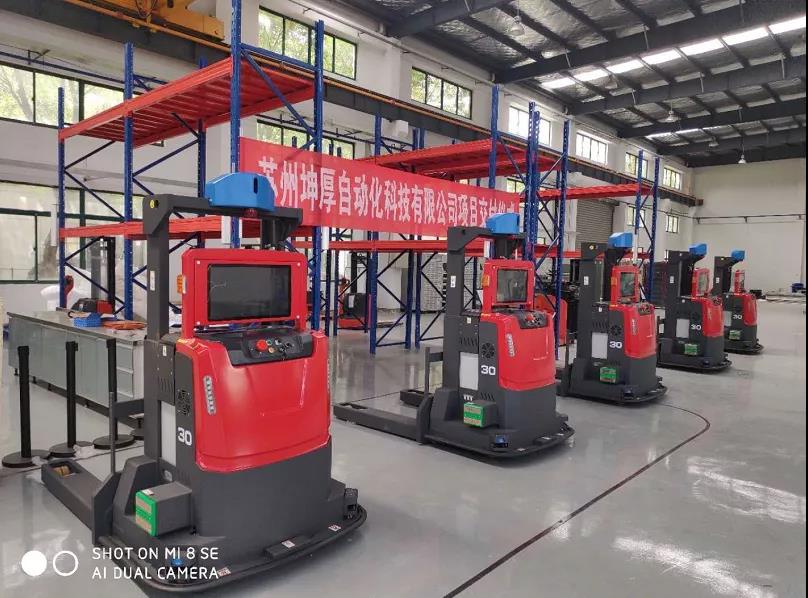 自研導(dǎo)航控制模塊 坤厚智能叉車AGV的差異化所在